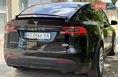 Позашляховик / Кросовер Tesla Model X 2019 в 