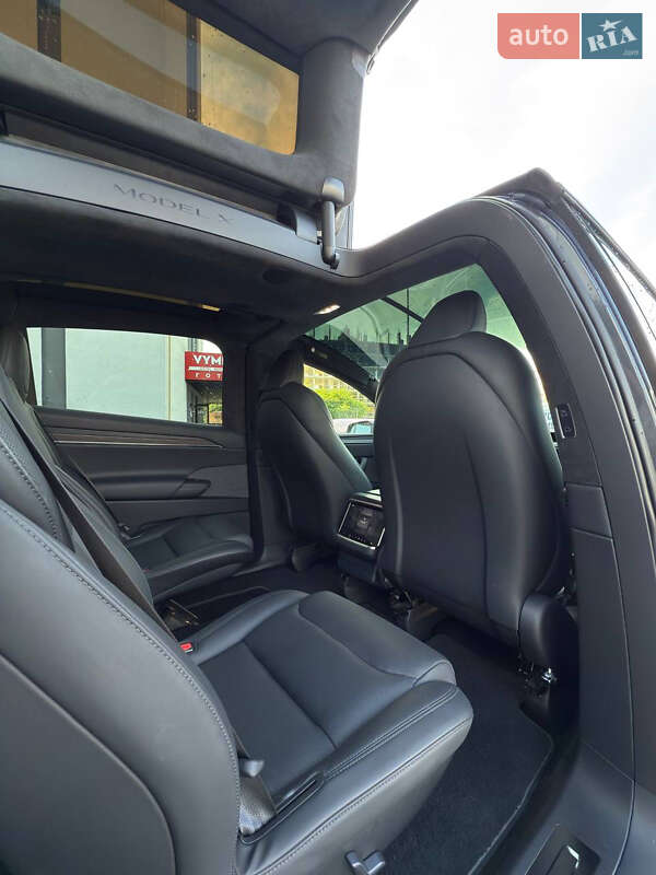 Позашляховик / Кросовер Tesla Model X 2023 в Чернівцях