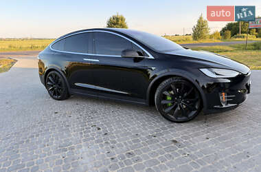 Позашляховик / Кросовер Tesla Model X 2018 в 