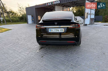 Позашляховик / Кросовер Tesla Model X 2018 в 