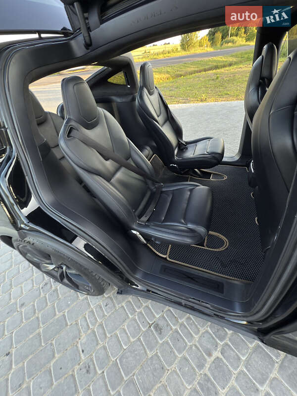 Внедорожник / Кроссовер Tesla Model X 2018 в Дрогобыче