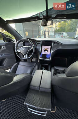 Позашляховик / Кросовер Tesla Model X 2018 в 