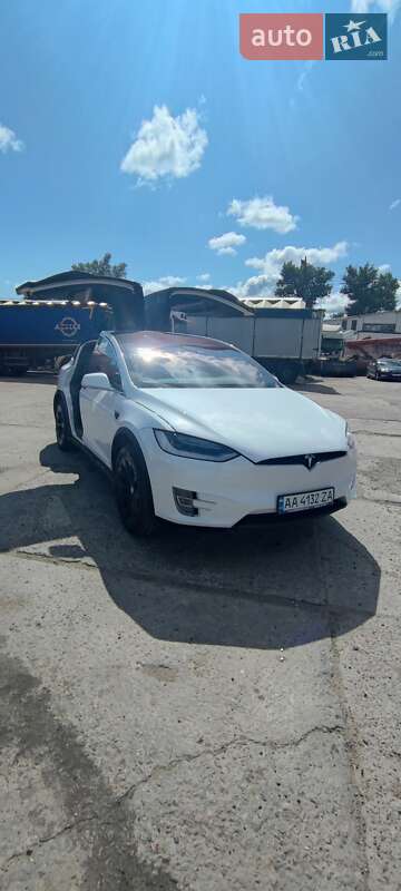 Позашляховик / Кросовер Tesla Model X 2018 в Черкасах