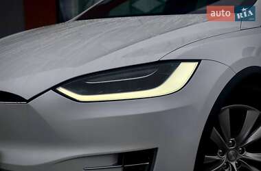 Внедорожник / Кроссовер Tesla Model X 2017 в 