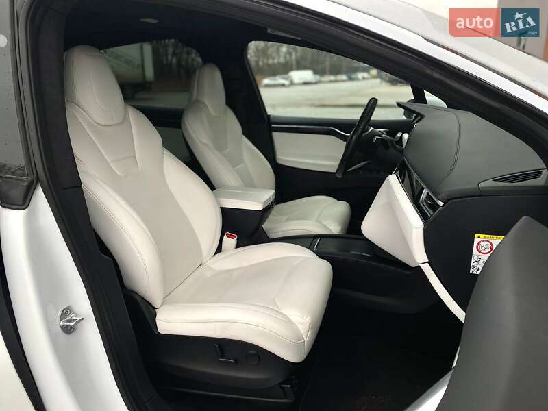 Позашляховик / Кросовер Tesla Model X 2017 в Києві
