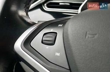 Внедорожник / Кроссовер Tesla Model X 2017 в 