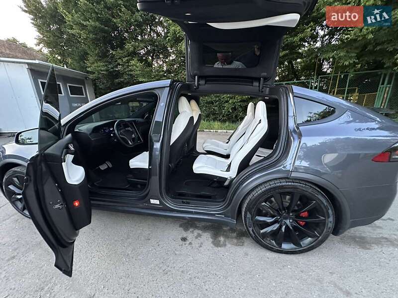 Позашляховик / Кросовер Tesla Model X 2020 в Львові