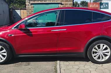 Внедорожник / Кроссовер Tesla Model X 2017 в 