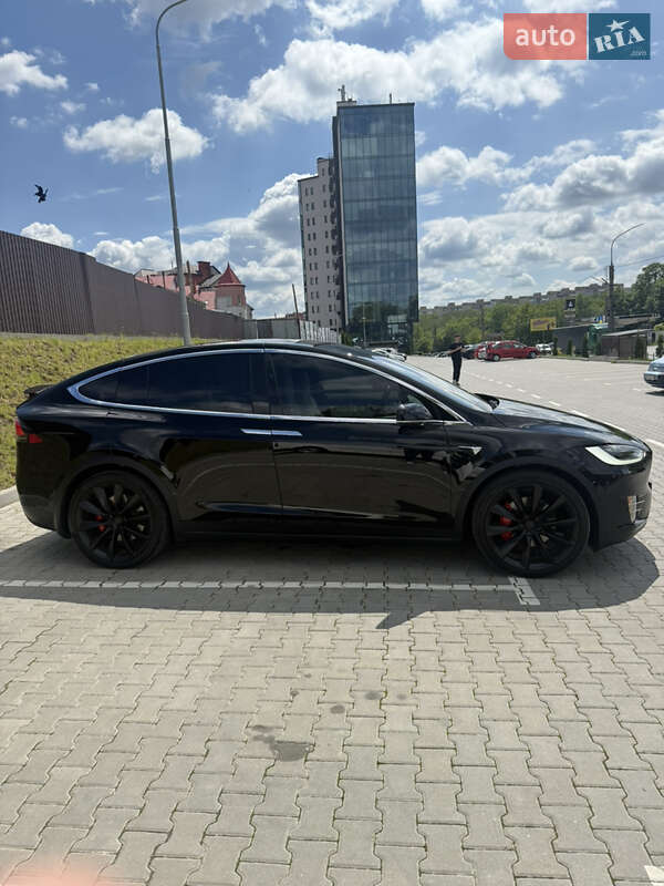 Внедорожник / Кроссовер Tesla Model X 2019 в Тернополе
