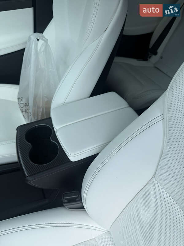 Внедорожник / Кроссовер Tesla Model X 2019 в Тернополе