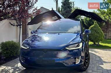 Позашляховик / Кросовер Tesla Model X 2016 в 