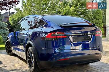 Позашляховик / Кросовер Tesla Model X 2016 в 