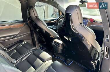 Позашляховик / Кросовер Tesla Model X 2016 в 