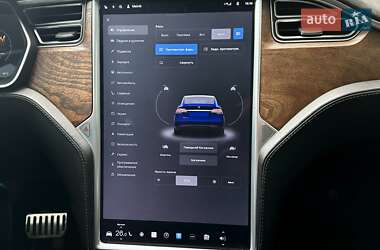 Позашляховик / Кросовер Tesla Model X 2016 в 