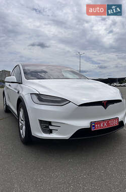 Внедорожник / Кроссовер Tesla Model X 2017 в 