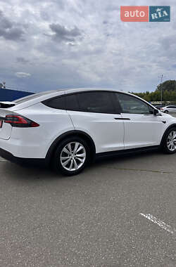 Внедорожник / Кроссовер Tesla Model X 2017 в 