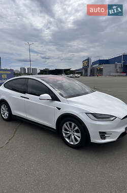 Внедорожник / Кроссовер Tesla Model X 2017 в 