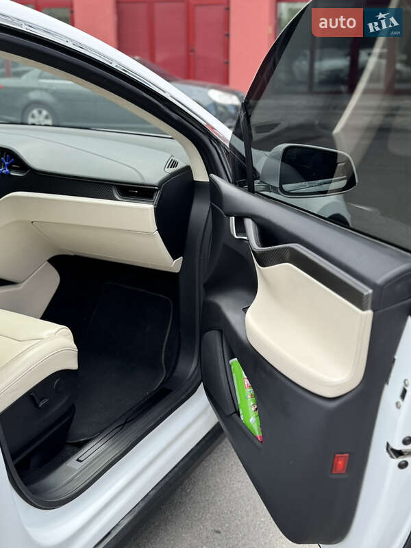 Внедорожник / Кроссовер Tesla Model X 2018 в Киеве
