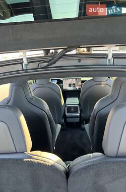 Позашляховик / Кросовер Tesla Model X 2022 в 