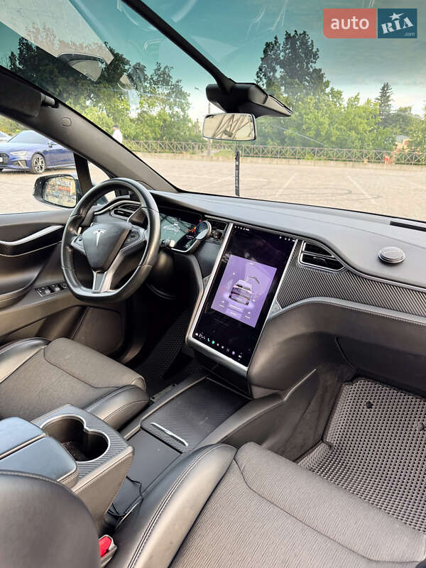 Позашляховик / Кросовер Tesla Model X 2017 в Харкові