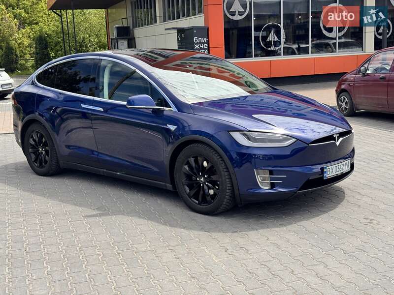 Позашляховик / Кросовер Tesla Model X 2016 в Хмельницькому