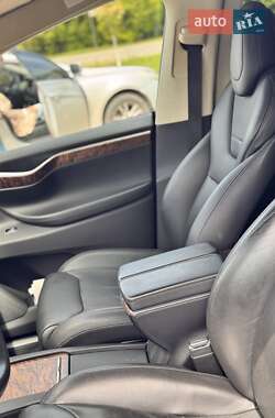 Внедорожник / Кроссовер Tesla Model X 2016 в 