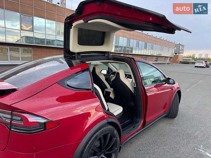 Внедорожник / Кроссовер Tesla Model X 2019 в Киеве