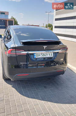 Внедорожник / Кроссовер Tesla Model X 2017 в 
