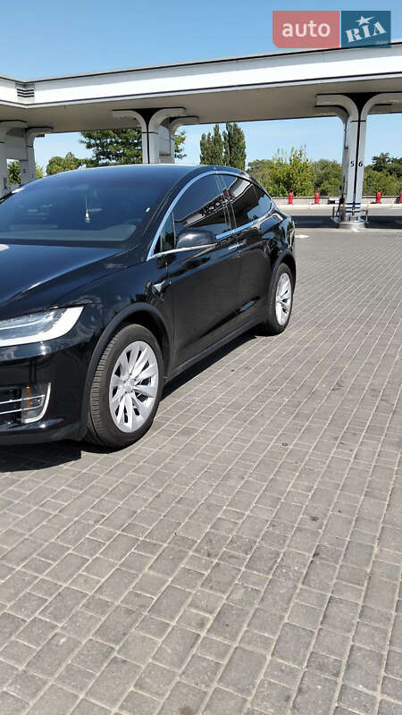 Позашляховик / Кросовер Tesla Model X 2017 в Одесі