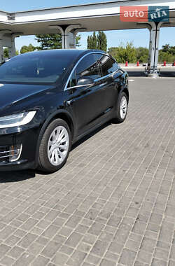 Внедорожник / Кроссовер Tesla Model X 2017 в 