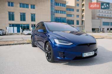 Позашляховик / Кросовер Tesla Model X 2019 в Львові