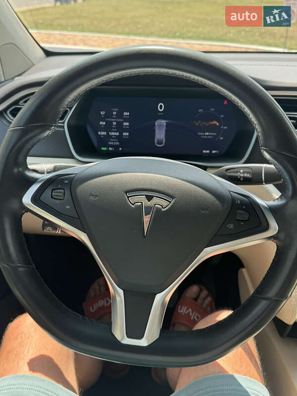 Позашляховик / Кросовер Tesla Model X 2017 в Одесі