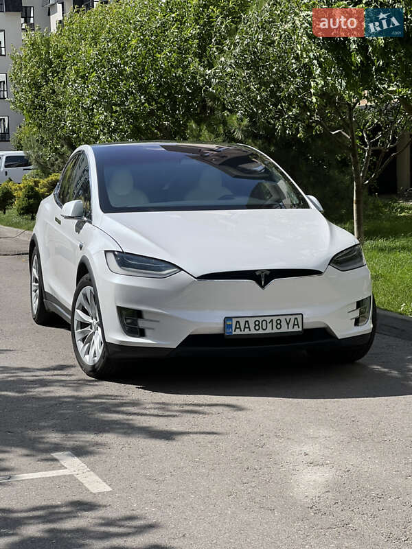 Внедорожник / Кроссовер Tesla Model X 2020 в Киеве