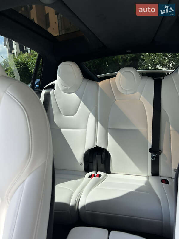 Внедорожник / Кроссовер Tesla Model X 2020 в Киеве