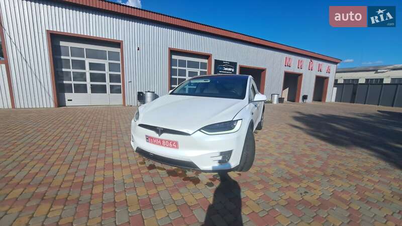 Внедорожник / Кроссовер Tesla Model X 2018 в Костополе