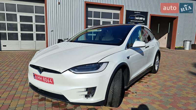 Внедорожник / Кроссовер Tesla Model X 2018 в Костополе