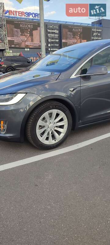 Внедорожник / Кроссовер Tesla Model X 2017 в Киеве