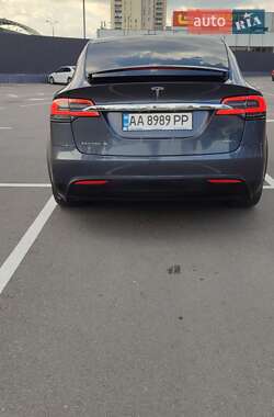 Позашляховик / Кросовер Tesla Model X 2017 в 