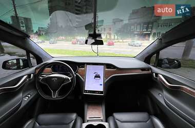 Позашляховик / Кросовер Tesla Model X 2017 в 