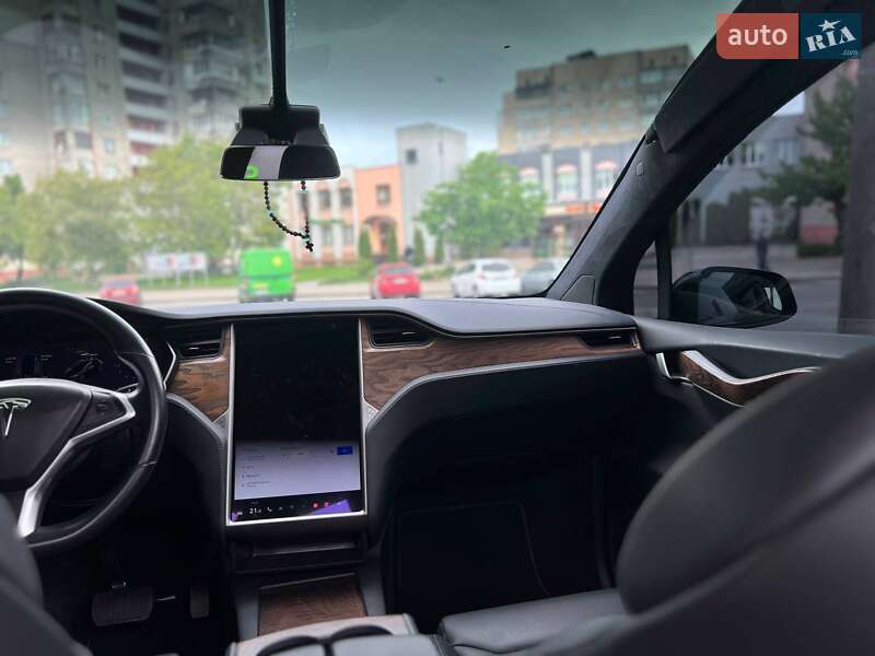 Внедорожник / Кроссовер Tesla Model X 2017 в Львове