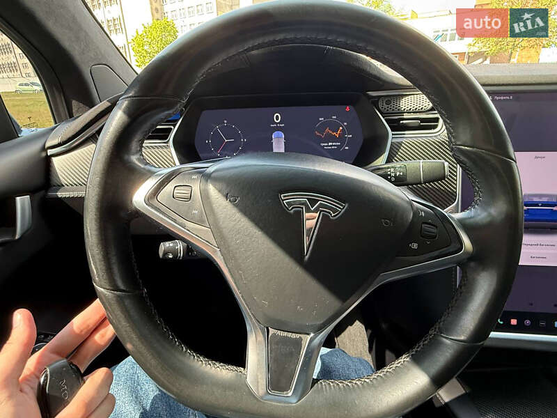 Внедорожник / Кроссовер Tesla Model X 2016 в Киеве