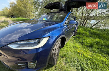 Внедорожник / Кроссовер Tesla Model X 2016 в 