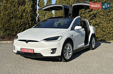 Позашляховик / Кросовер Tesla Model X 2018 в 