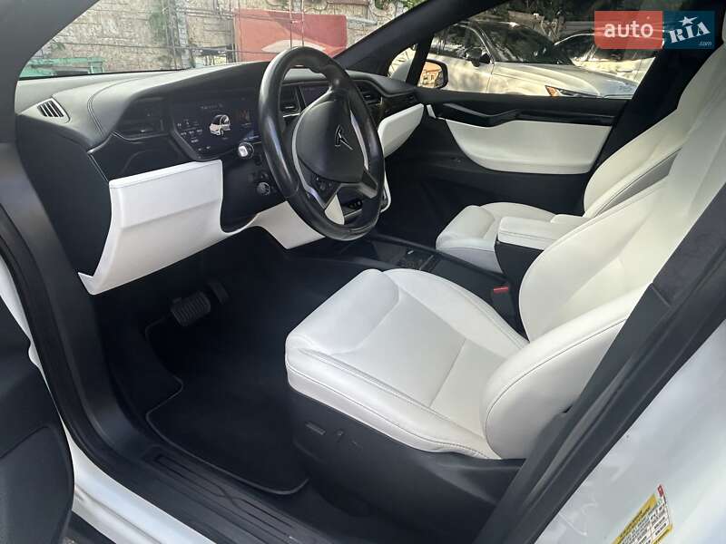 Внедорожник / Кроссовер Tesla Model X 2020 в Харькове