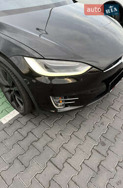Внедорожник / Кроссовер Tesla Model X 2016 в 