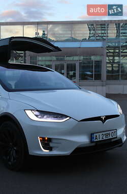 Внедорожник / Кроссовер Tesla Model X 2019 в 