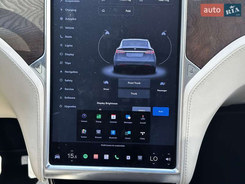 Позашляховик / Кросовер Tesla Model X 2017 в Києві