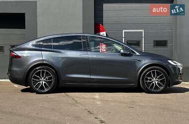 Позашляховик / Кросовер Tesla Model X 2017 в 