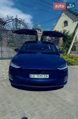 Позашляховик / Кросовер Tesla Model X 2017 в 