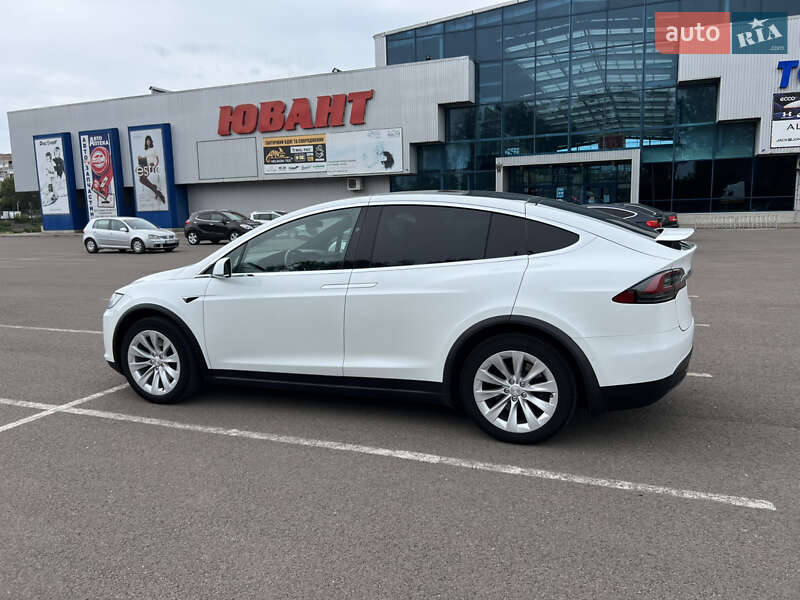 Позашляховик / Кросовер Tesla Model X 2019 в Ковелі